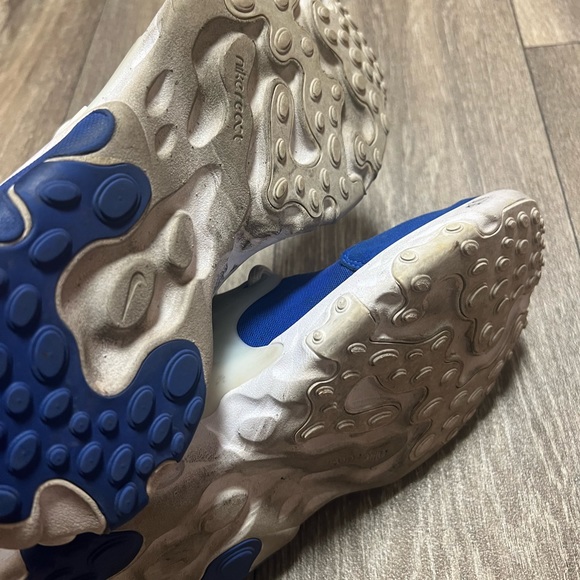 💙 Womens 8 Nike react shoes 💙 - Picture 7 of 8